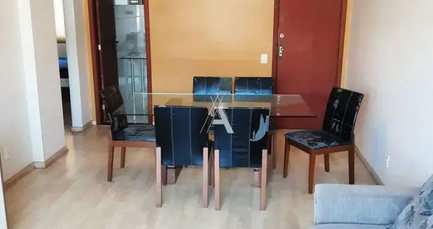 Apartamento de 2 quartos com suíte, móveis planejados e dependência no centro