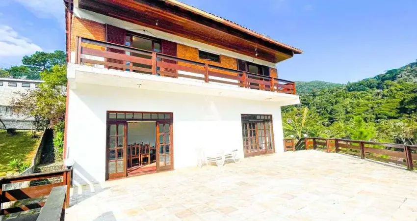 Casa com 4 quartos e lazer de clube em condomínio – teresópolis/rj