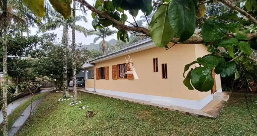 Casa à venda com 2 quartos, 1 banheiro, 5 vagas e 100m² por r$ 690.000