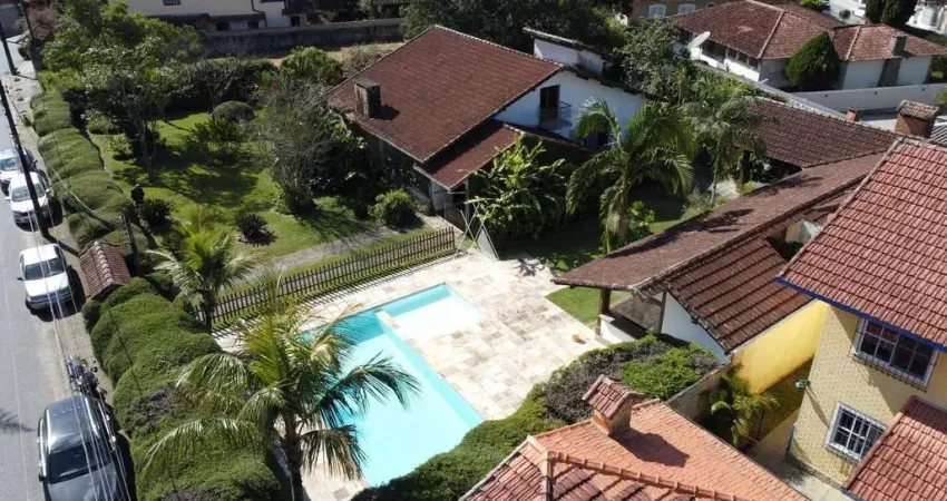 Excelente casa rústica com lazer completo – teresópolis/rj