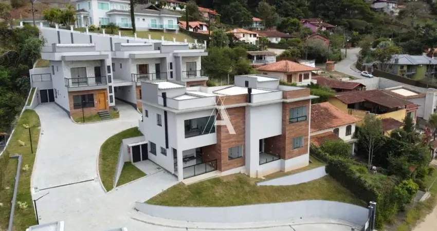 Casa à venda com 3 quartos, 3 banheiro, 1 vagas e 116m² por r$ 850.000