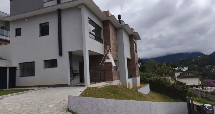 Casa em condomínio fechado com 3 quartos à venda no Golfe, Teresópolis 