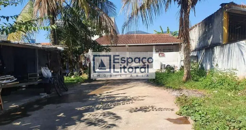 Edícula em terreno de 300m², a apenas 200m da Praia da Enseada , Porto Novo / Pereque Mirim, Caragu