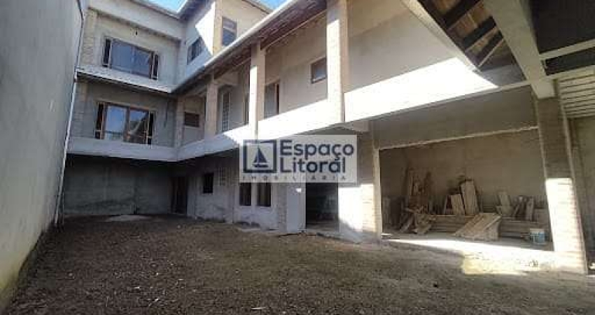 Casa com 5 dormitórios à venda, 352 m² por R$ 800.000,00 - Porto Novo - Caraguatatuba/SP
