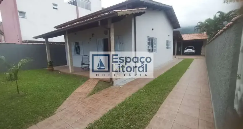 Casa com 3 dormitórios à venda, 198 m² por R$ 720.000 - Massaguaçu - Caraguatatuba/SP