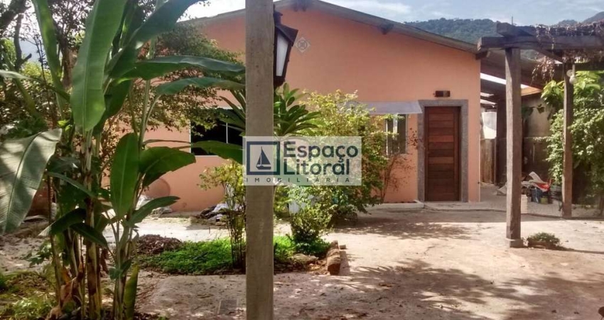 Casa com 2 dormitórios à venda, 133 m² por R$ 470.000,00 - Rio do Ouro - Caraguatatuba/SP