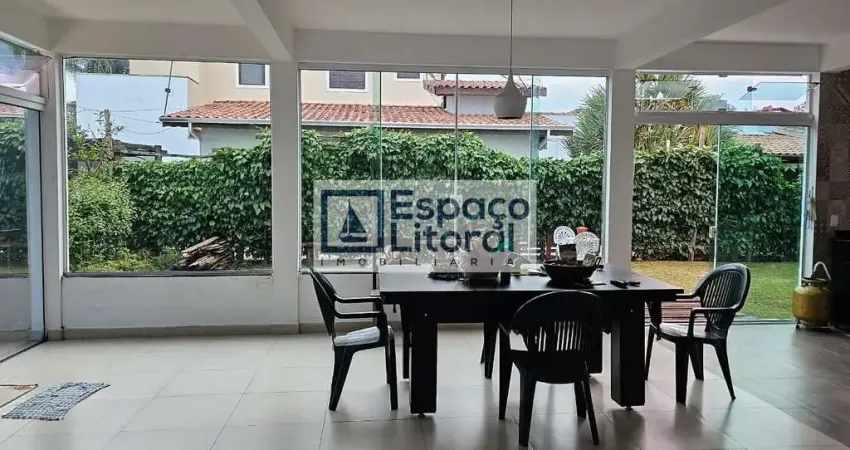 Sobrado com 4 dormitórios à venda, 220 m² por R$ 1.320.000,00 - Massaguaçu - Caraguatatuba/SP