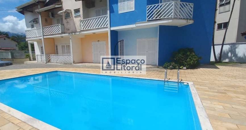 Sobrado em condominio com 2 suítes, 10m da Praia à venda, Prainha,Caraguatatuba, SP