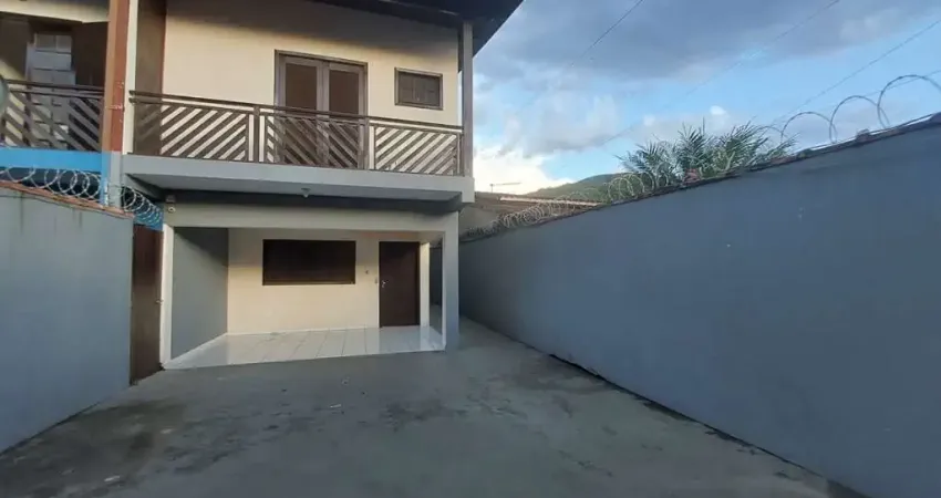 Casa com 5 quartos para alugar no Jardim Casa Branca, Caraguatatuba 