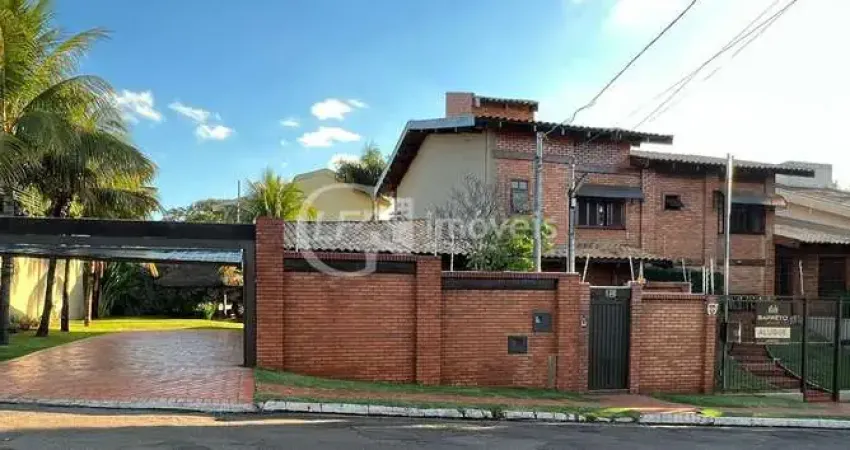 Imperdível oportunidade! Casa à venda em Campo Grande-MS, Chácara Cachoeira: 4 quartos, 1 suíte, 5 salas, 2 banheiros, 10 vagas de garagem, 340m².