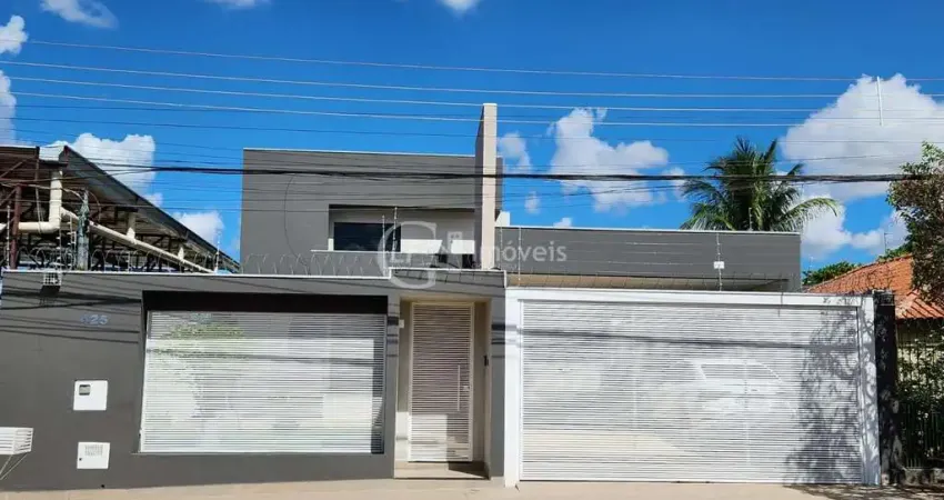 Casa à venda em Campo Grande-MS, bairro Amambaí: 3 quartos, 2 suítes, 3 salas, 2 banheiros, 3 vagas de garagem, 260m² de área.