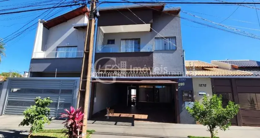 Impecável casa à venda em Campo Grande-MS, Jardim Tijuca: 3 quartos, 2 suítes, 1 sala, 2 vagas, 152m². Venha conferir!