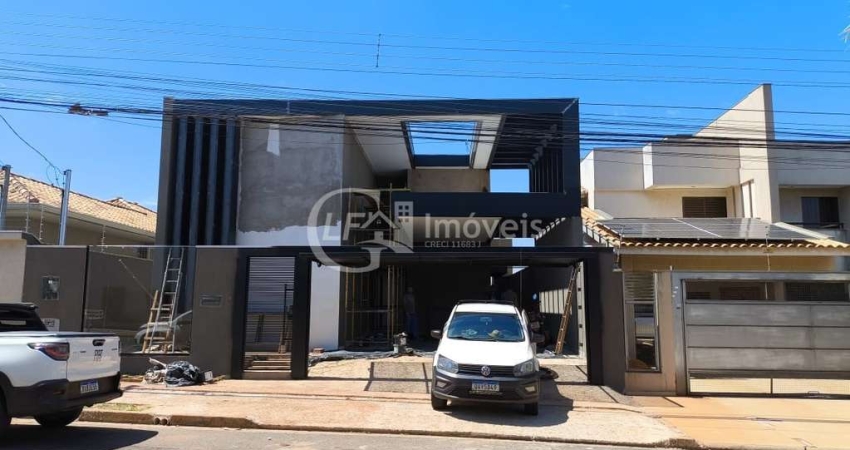 Imperdível oportunidade: Casa à venda em Campo Grande-MS, Carandá Bosque - 3 quartos, 2 suítes, 2 salas, 5 banheiros, 2 vagas, 180m².