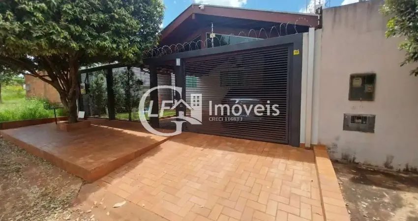 Casa Com Piscina Espaço Gourmet e Rica em Blindex,Estuda Permuta