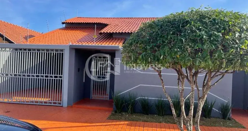 Casa com 3 quartos para alugar na Rua Luzia de Castro Coimbra, 336, Carandá Bosque, Campo Grande