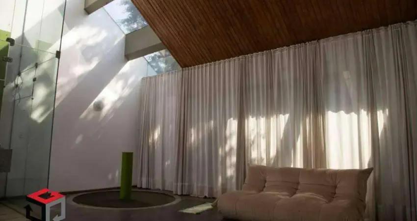 Casa com 4 quartos para alugar na Rua Maturi, 55, Indianópolis, São Paulo