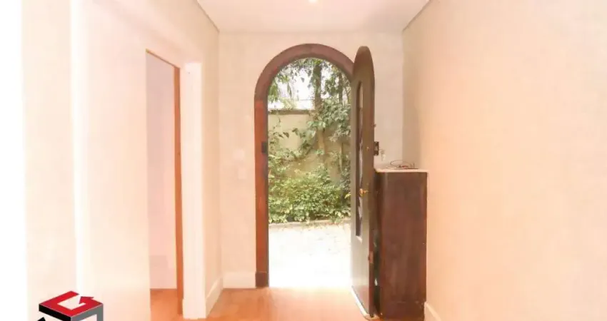 Sobrado para aluguel 6 quartos 1 vaga Higienópolis - São Paulo - SP