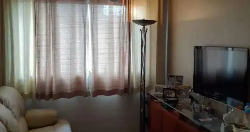 Apartamento com 68 m² localizado no Bairro Chácara Inglesa em São Paulo - SP.