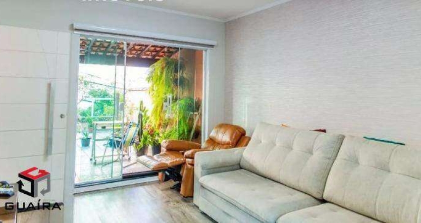 Sobrado à venda 3 quartos 1 suíte 3 vagas Humaitá - Santo André - SP
