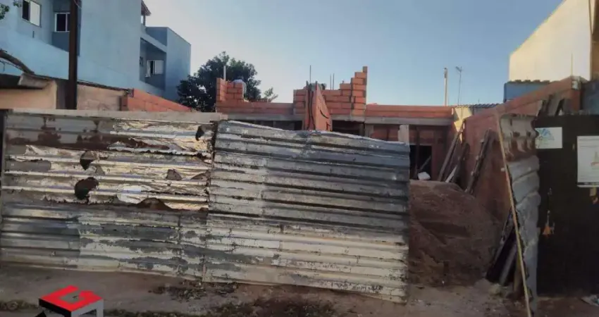 Casa à venda 4 quartos 2 suítes 2 vagas Camilópolis - Santo André - SP
