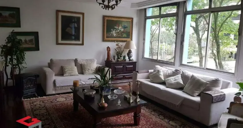 Apartamento de 170 m² no Bairro Bela Vista em São Paulo - SP (Com Elevadores)