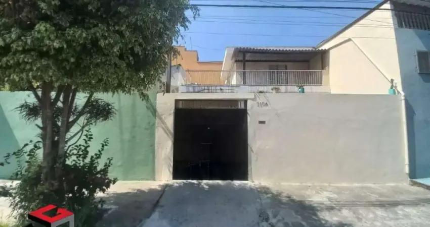 Sobrado de 167 m² localizado no Bairro Rudge Ramos em São Bernardo do Campo - SP.