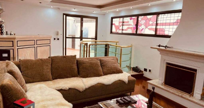 Cobertura com 428m², localizada no bairro Brooklin Paulista em São Paulo- SP.