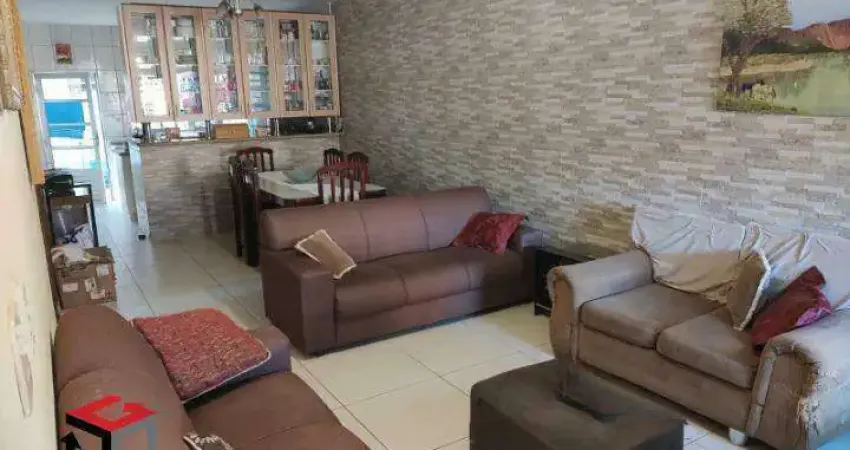Casa térrea com 3 quartos no Bairro Jardim Sonia Maria em Mauá - SP