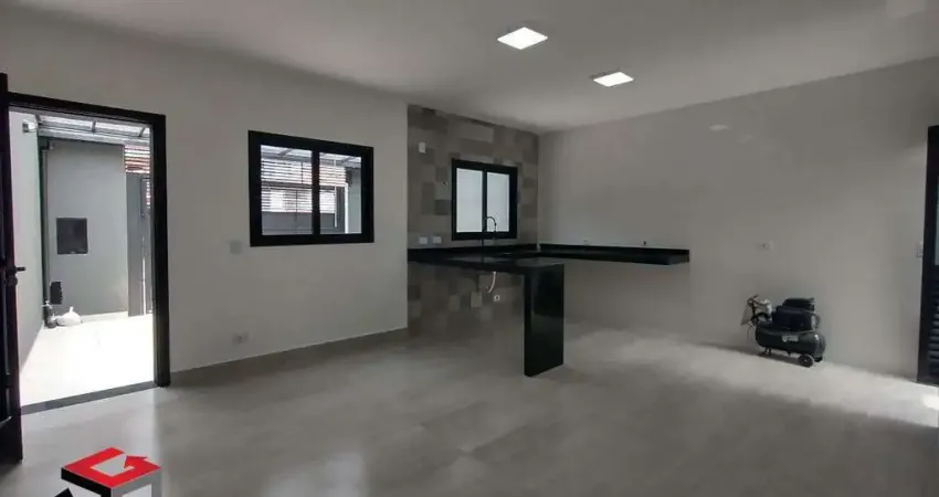 Casa térrea com 2 suítes, 2 vagas de garagem no bairro Taboão