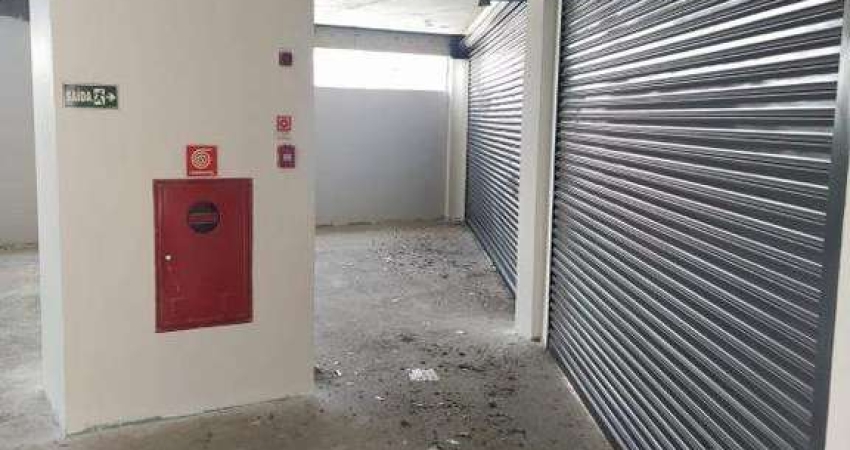 Salão comercial, novo, com 247m² no bairro Ferrazópolis.