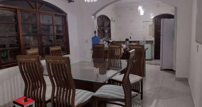 Sobrado à venda 3 quartos 1 suíte 2 vagas Gerassi - Santo André - SP
