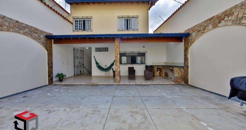 Sobrado à venda 3 quartos 1 suíte 8 vagas Alice - Santo André - SP