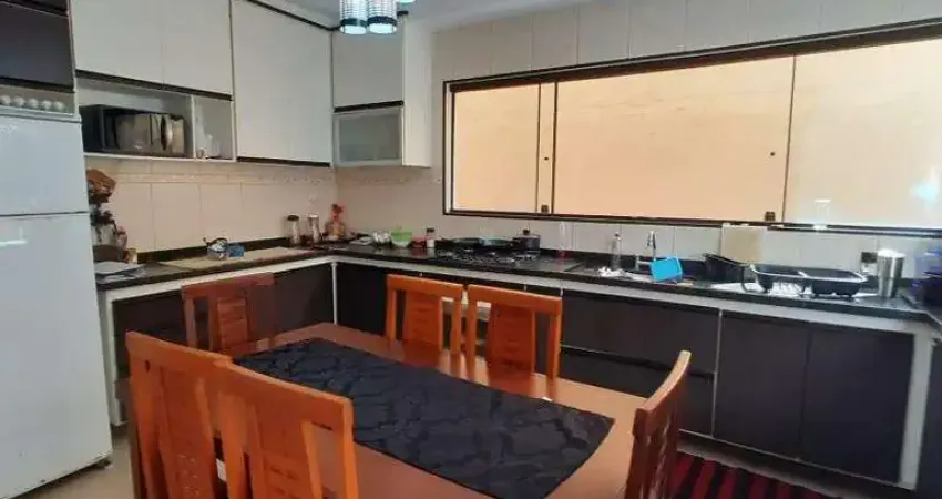 Sobrado 191 m² Localizado No Bairro Gerassi Santo André - SP