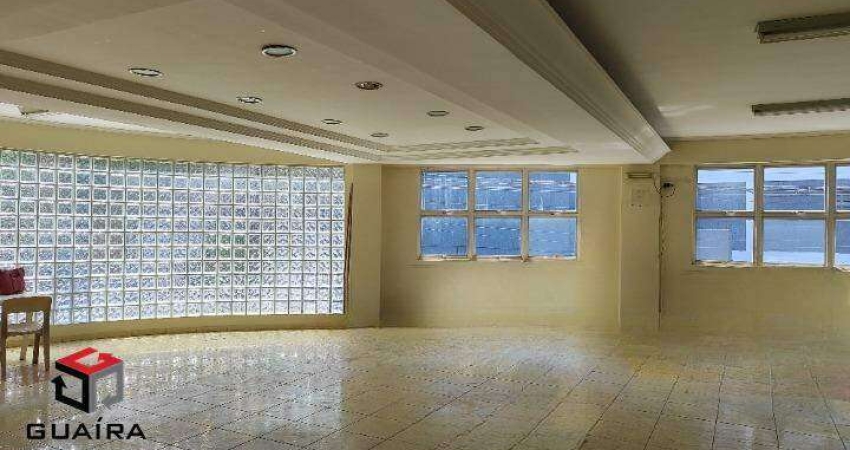 Conjunto comercial no 3º andar, espaço aberto, amplo, estacionamento próprio compartilhado