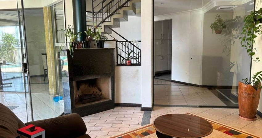 Sobrado de 298m² no Santa Maria em Santo André - SP