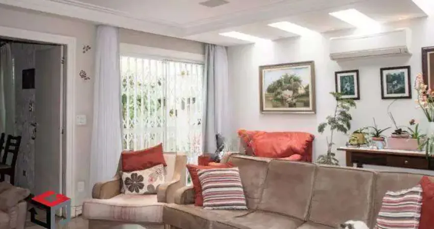 Sobrado Residencial no Campo Belo com 448 m².