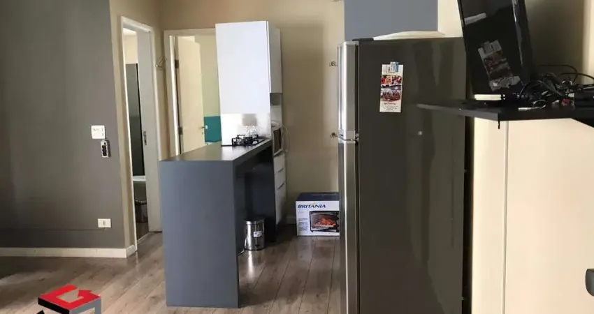 Studio Moema, próximo ao metrô, 1 vaga de garagem, lazer com piscina e sauna. Venha conhecer.