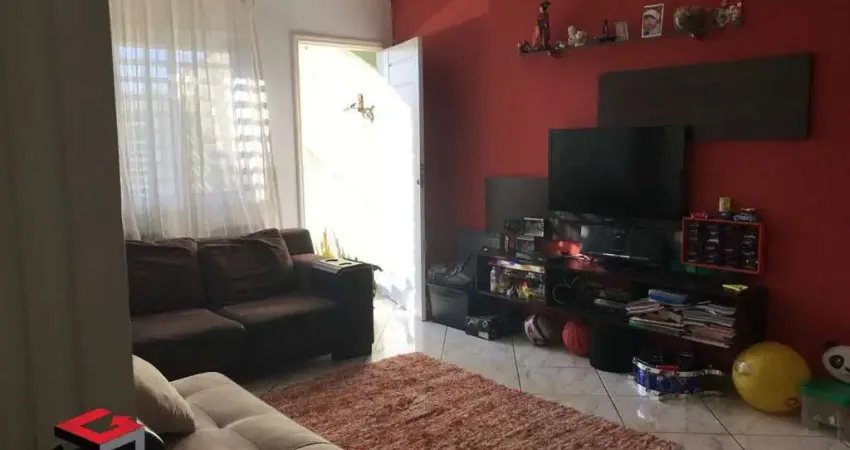 Sobrado aconchegante á venda com 3 quartos no Sacomã.