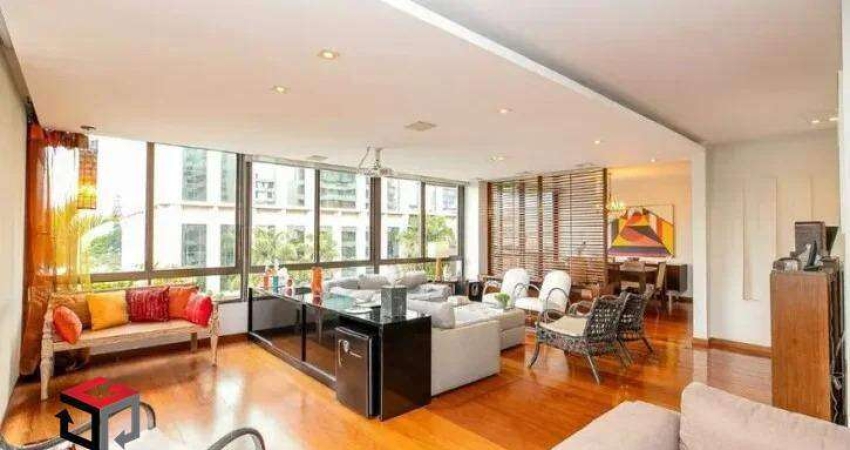 Apartamento Alto Padrão com 225m² no Itaim Bibi em São Paulo - SP