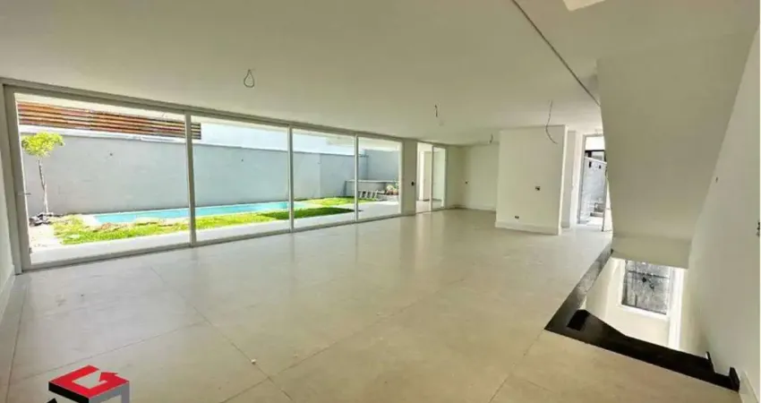 Extraordinária casa em condomínio fechado de alto padrão no Brooklin