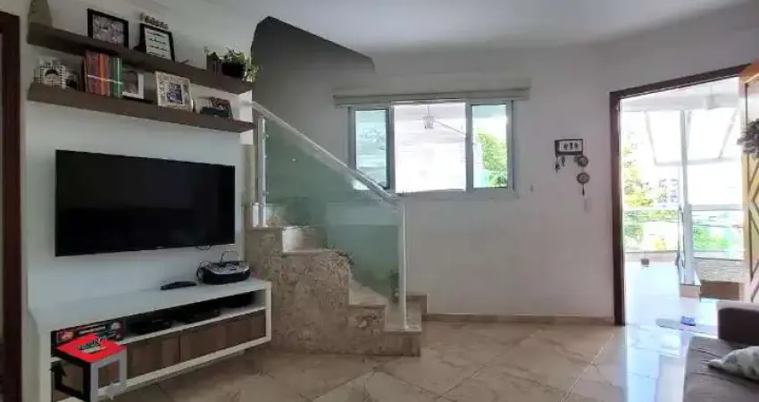 Sobrado à venda 3 quartos 1 suíte 5 vagas Guiomar - Santo André - SP