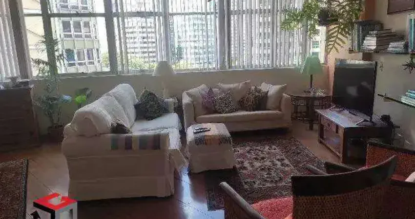 Apartamento 3 Dormitórios no Jardim Paulistano 180m2