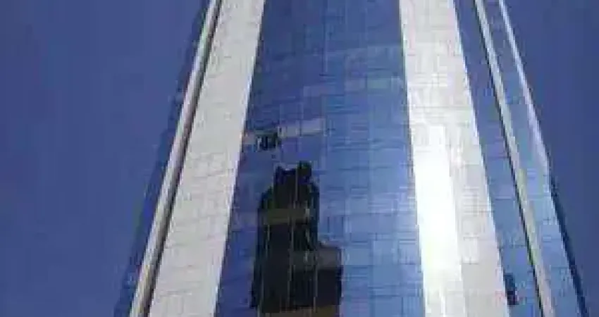 Conjunto Comercial na Rua Tabapuã Itaim Bibi 30 m2.