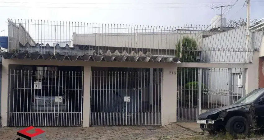 Casa à venda 3 quartos 1 suíte 4 vagas Vitória - Santo André - SP