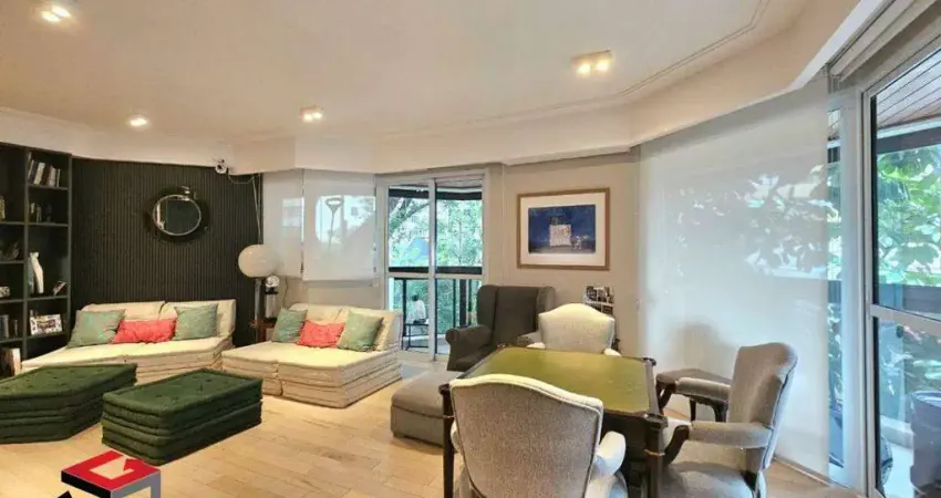 Belíssimo apartamento á venda com 176m² no Jardim Paulista.