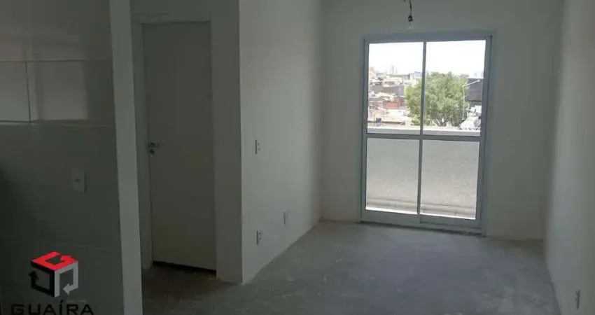 Apartamento 35 m² próximo metrô Jabaquara, 1 quarto, sala com varanda, banheiro, lavanderia. sem vagas e sem elevador.