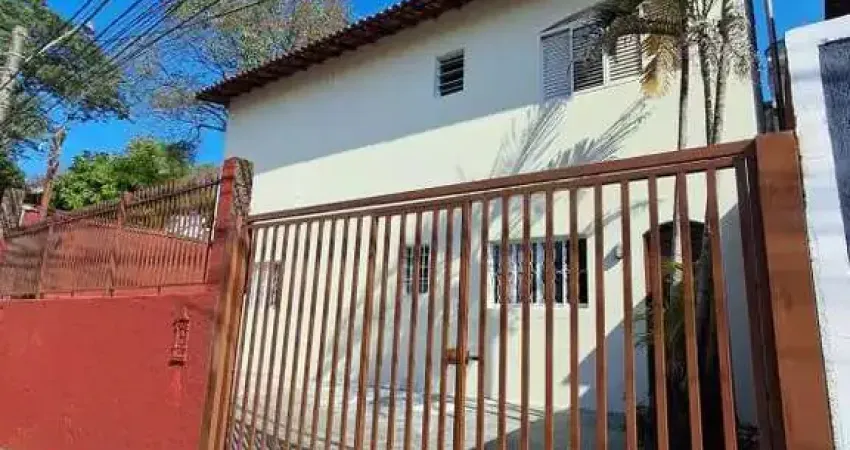 Sobrado à venda 3 quartos 1 suíte 3 vagas Vila Helena - Santo André - SP