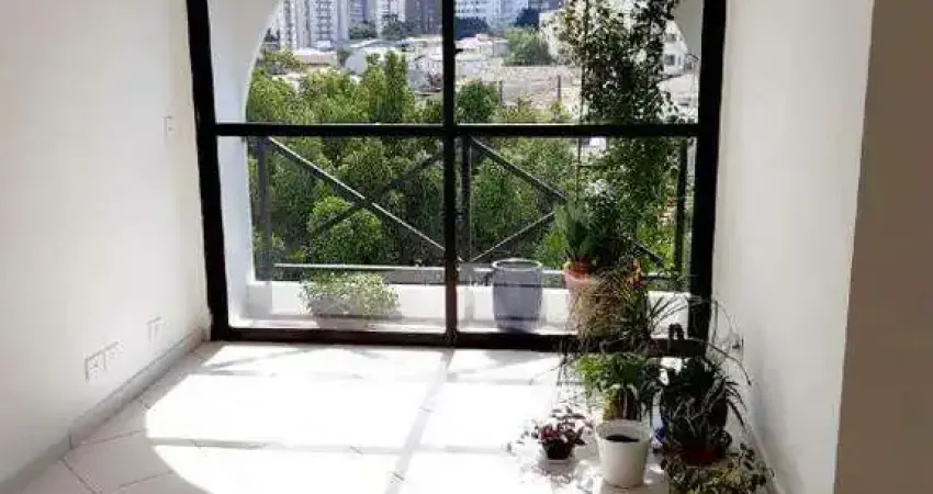 Apartamento com 2 Dormitórios, Duas Varandas e Vaga – Próximo ao Metrô