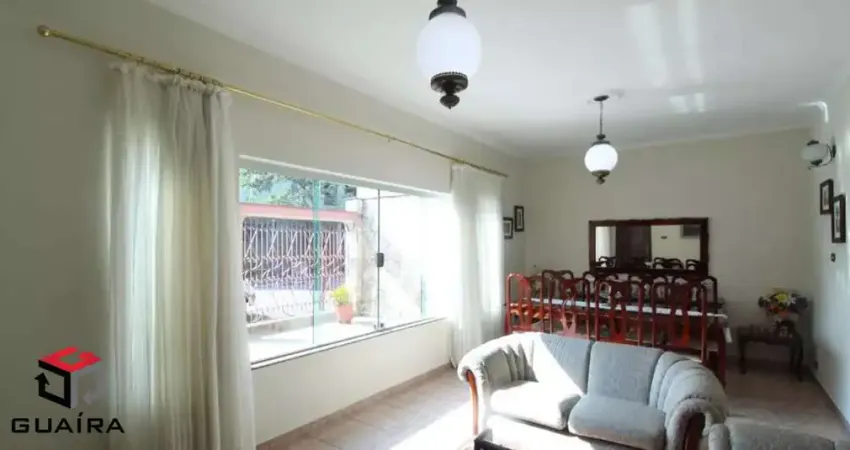 Casa térrea á venda com 3 dormitórios sendo 1 suíte e 7 vagas no Santa Maria - São Caetano do Sul/SP