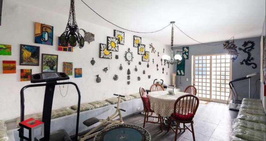 Belíssimo sobrado á venda com 730m²na Vila Catarina.